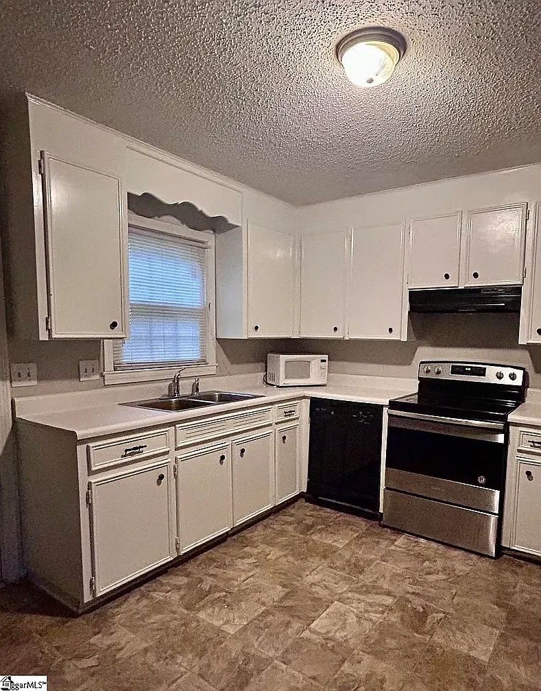 2 bed, 1.5 bath, 1000 sqft, $1,400 — Photo 3