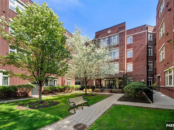 1120 Riverview Ave #120, Englewood, NJ 07631