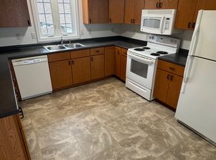 179 West St FLOOR 2, Leominster, MA 01453