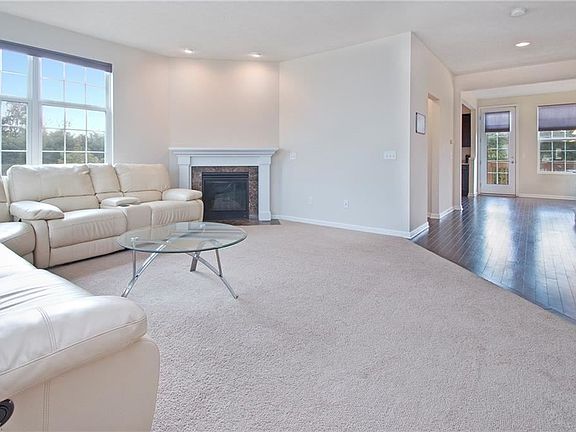 3rd image of 6630 Park Pointe Ct