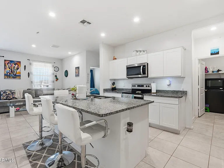 35834 W San Ildefanso Ave — Photo 10