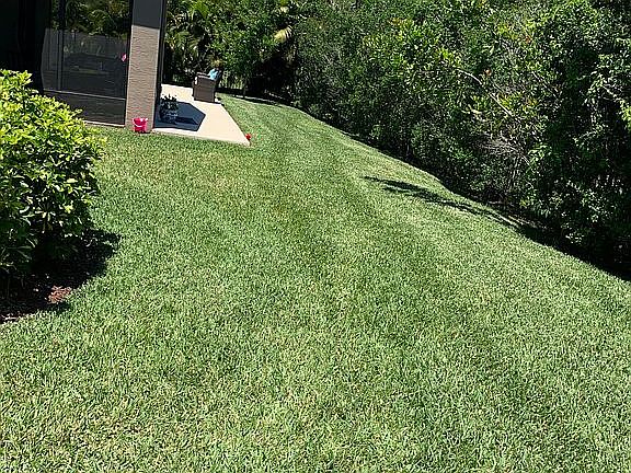 4th image of 5937 Brae Burn Cir