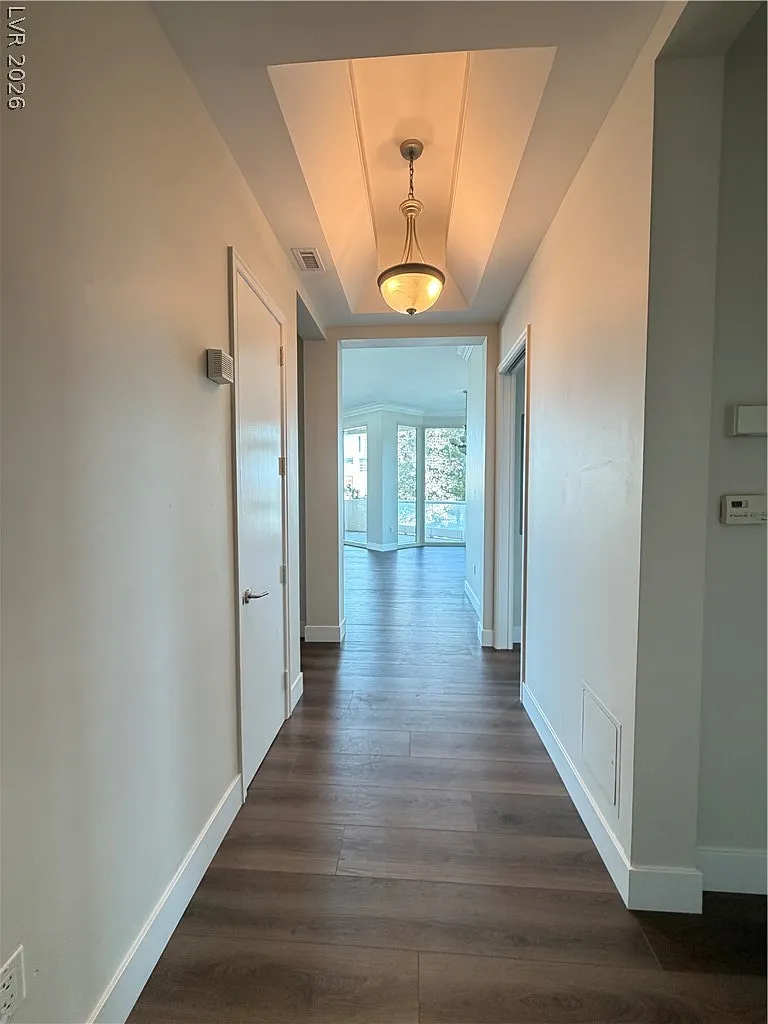 2 bed, 2.0 bath, 1556 sqft, $3,500 — Photo 2