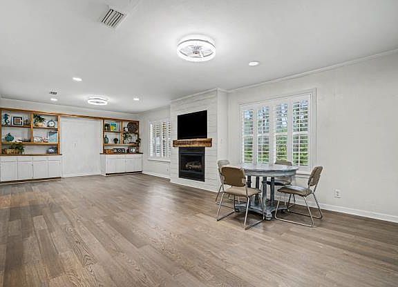 4th image of 716 Itasca Pl