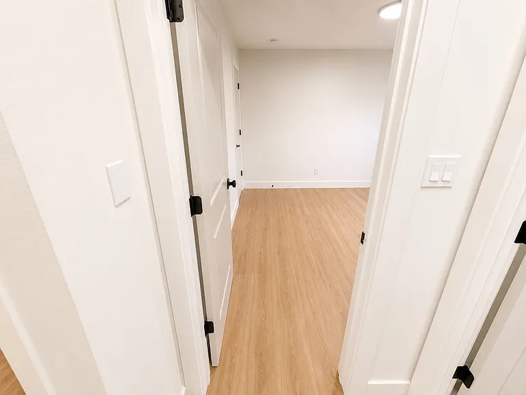 1815 E Stratford Ave #2 — Photo 17