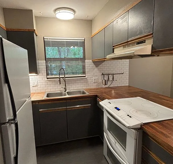 819 E San Miguel St #2 — Photo 14