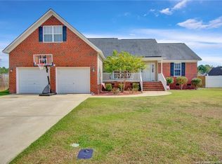 1532 Thoroughbred Trl, Parkton, NC 28371