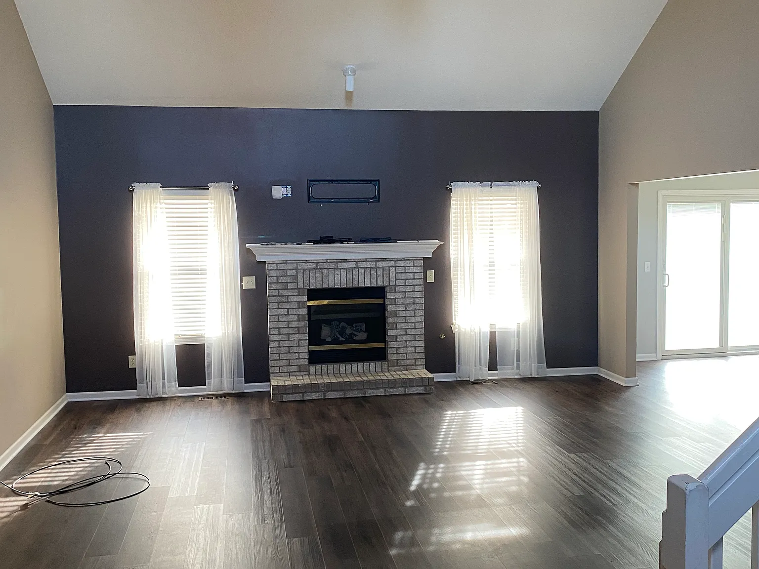 3 bed, 1577 sqft, $1,950 — Photo 3