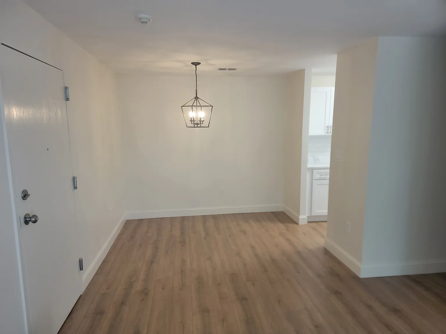 2 bed, 938 sqft, $2,600 — Photo 1
