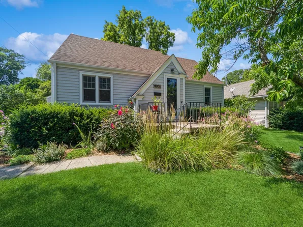 4006 69th St, Urbandale, IA 50322