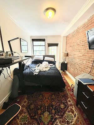 5th image of 134 E 16th St APT 5
