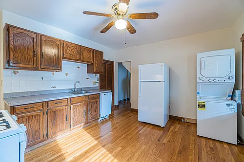 147 River St #1 Photo 1
