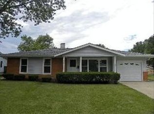 714 Love St, Elk Grove Village, IL 60007