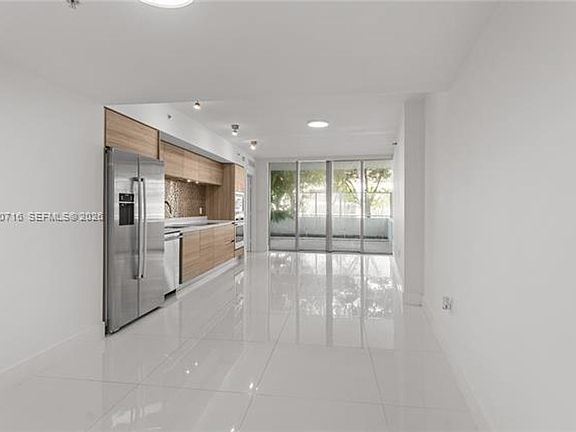 5th image of 6620 Indian Creek Dr APT 116