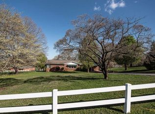 111 Helenwood Dr, Rockford, TN 37853