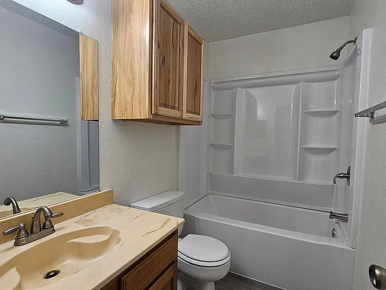 3024 N Bell Ave — Photo 7