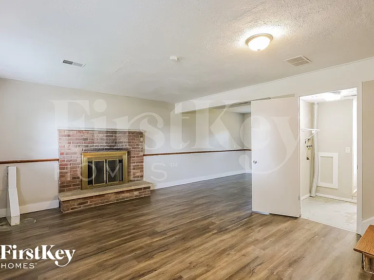 3618 Ferncliff Ave — Photo 6
