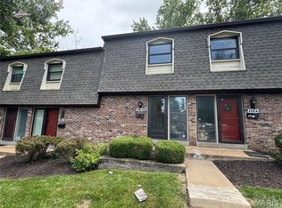 255 Glandore Dr APT B, Ballwin, MO