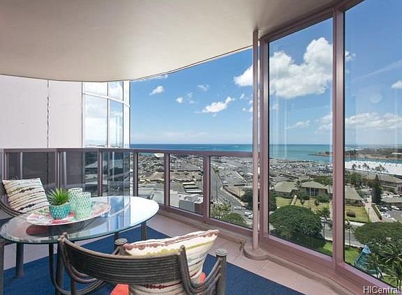 3rd image of 415 South St #Makai1704