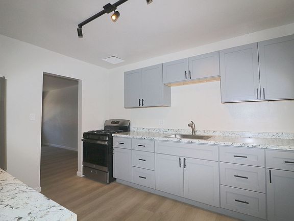 2nd image of 4458-64 1/2 Oregon St #F