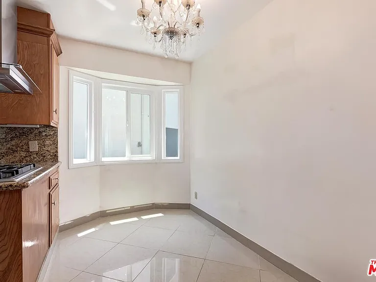 10574 Ashton Ave — Photo 11