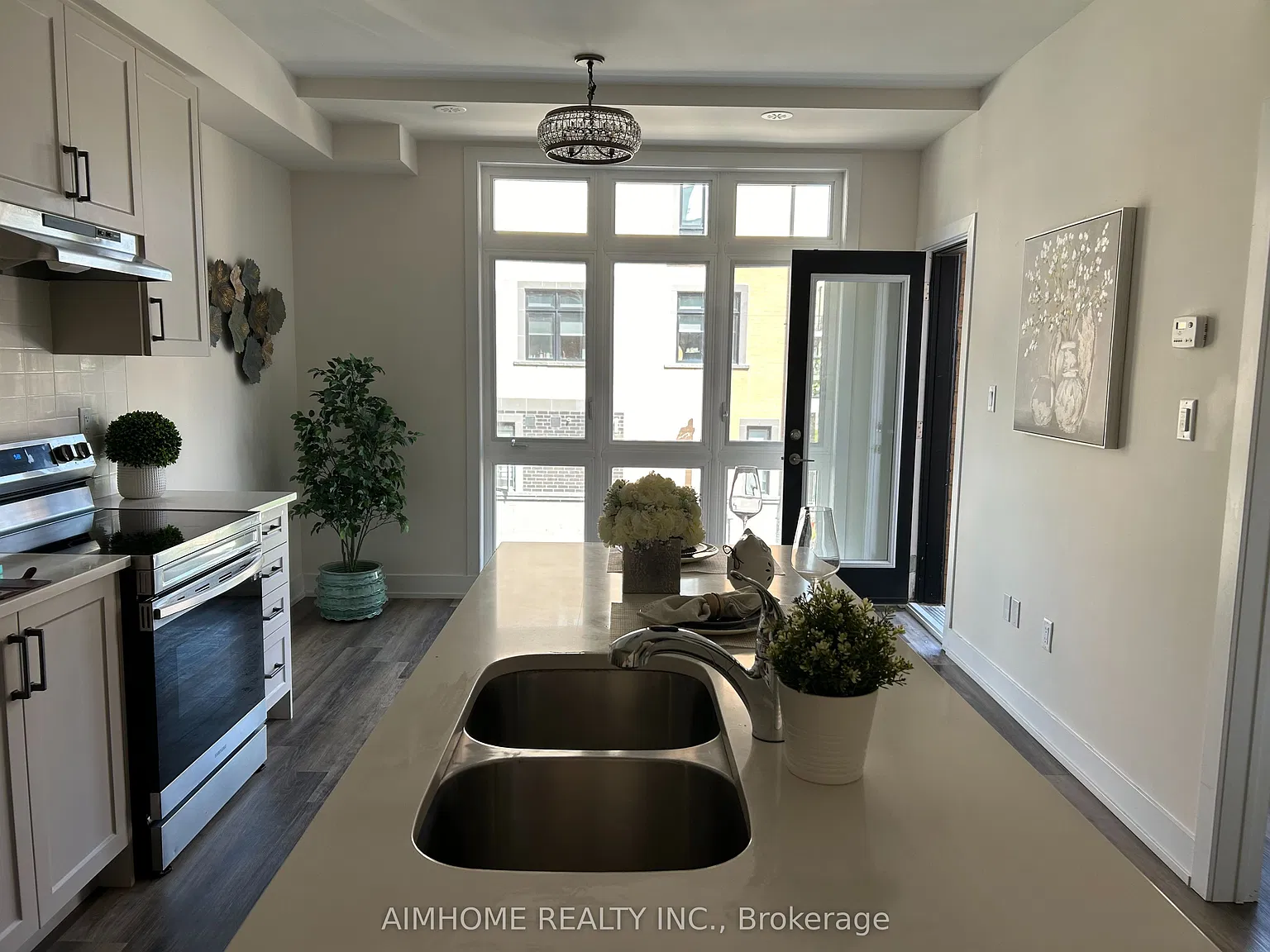 3 bed, $2,850 — Photo 3