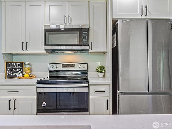 3rd image of 13801 Old Redmond Rd APT D208
