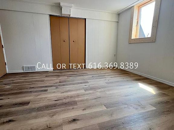2nd image of 4758 Stauffer Ave SE