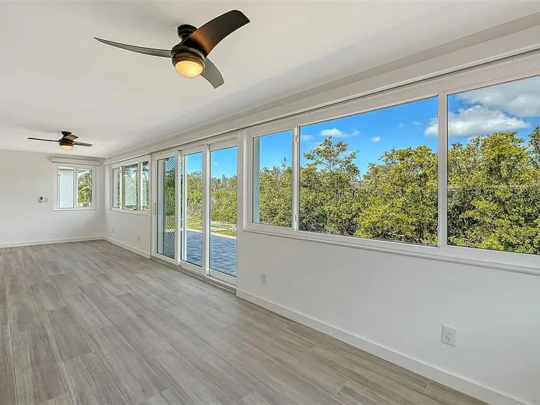909 Spanish Dr N — Photo 30