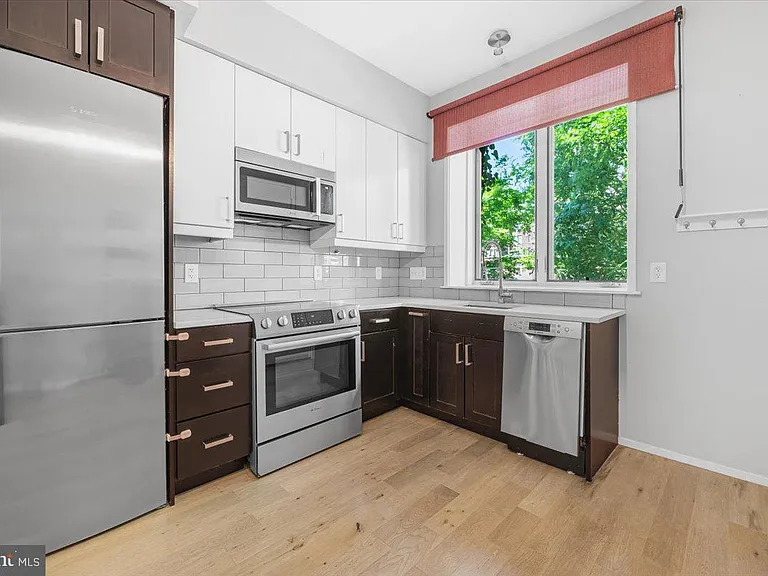 1474 Belmont St NW #2 — Photo 3