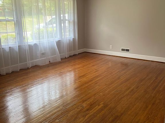 3rd image of 4411 Firwood Ln