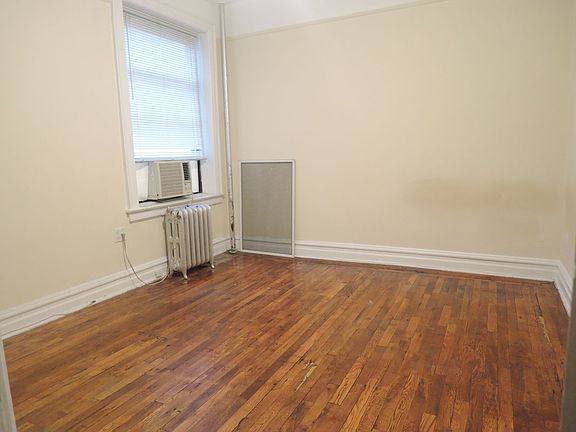 4th image of 32-30 41st St #C1