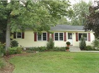5490 Cheryl Ave SE, Grand Rapids, MI 49508
