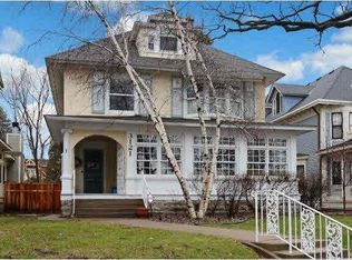 3121 E Calhoun Pkwy, Minneapolis, MN 55416