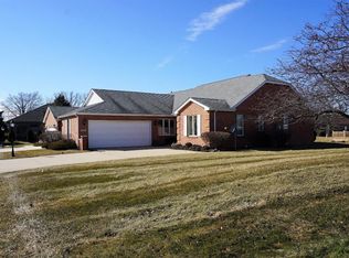 3512 Bob White Cir, Valparaiso, IN 46383