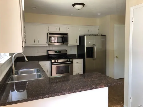 57 Lillian St, Pomona, NY 10970