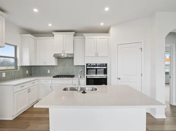 338 Dogvane Cir, Kyle, TX 78640