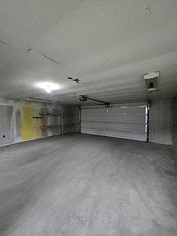 Garage Storage Space Rental Only - 2204 25 Avenue NW — Photo 1