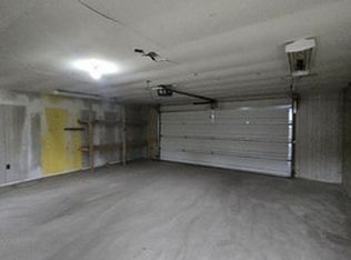 2204 25th Ave NW, Calgary, AB T2M 2C1