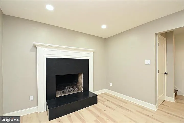 4702 Forestdale Dr — Photo 35