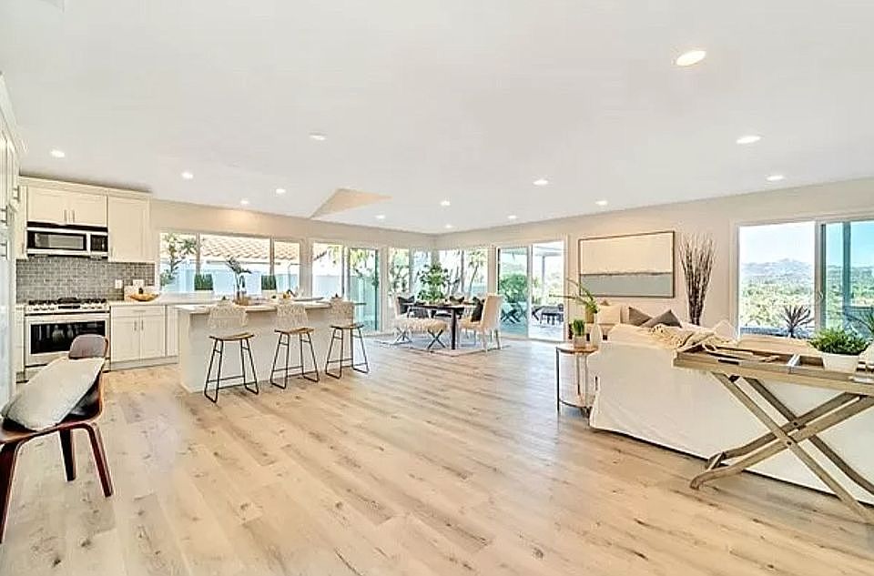 1st image of 17431 Bernardo Center Dr