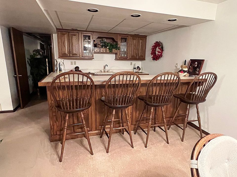 Bar & refrigerator & micro