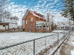 4 Virginia St, Saranac Lake, NY 12983