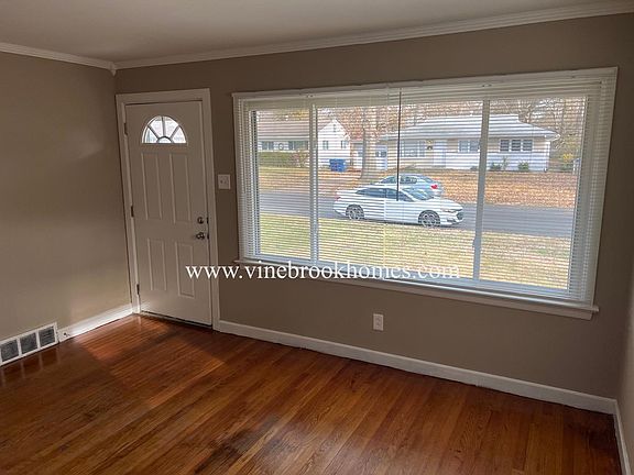 2nd image of 660 Mark Twain Dr