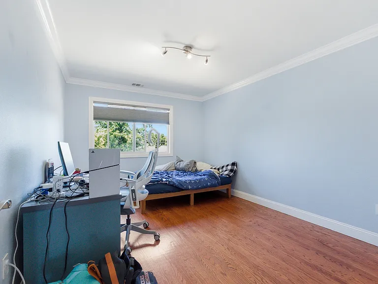 19567 Ardmore Ct — Photo 18