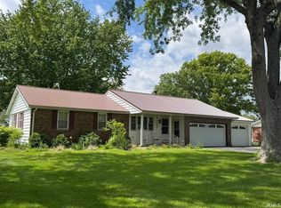 7090 W Crestwood Dr, Delphi, IN 46923