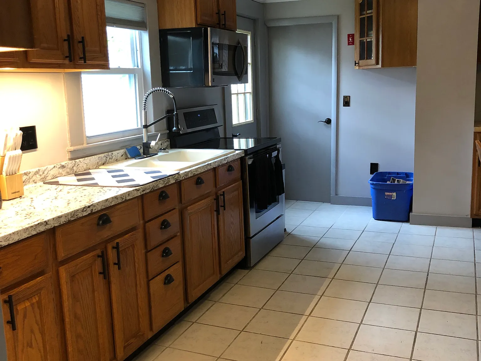 5 bed, 1573 sqft, $895 — Photo 3