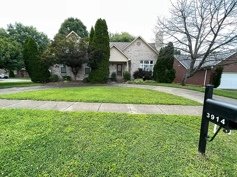 3914 Stone Hollow Dr — Photo 1