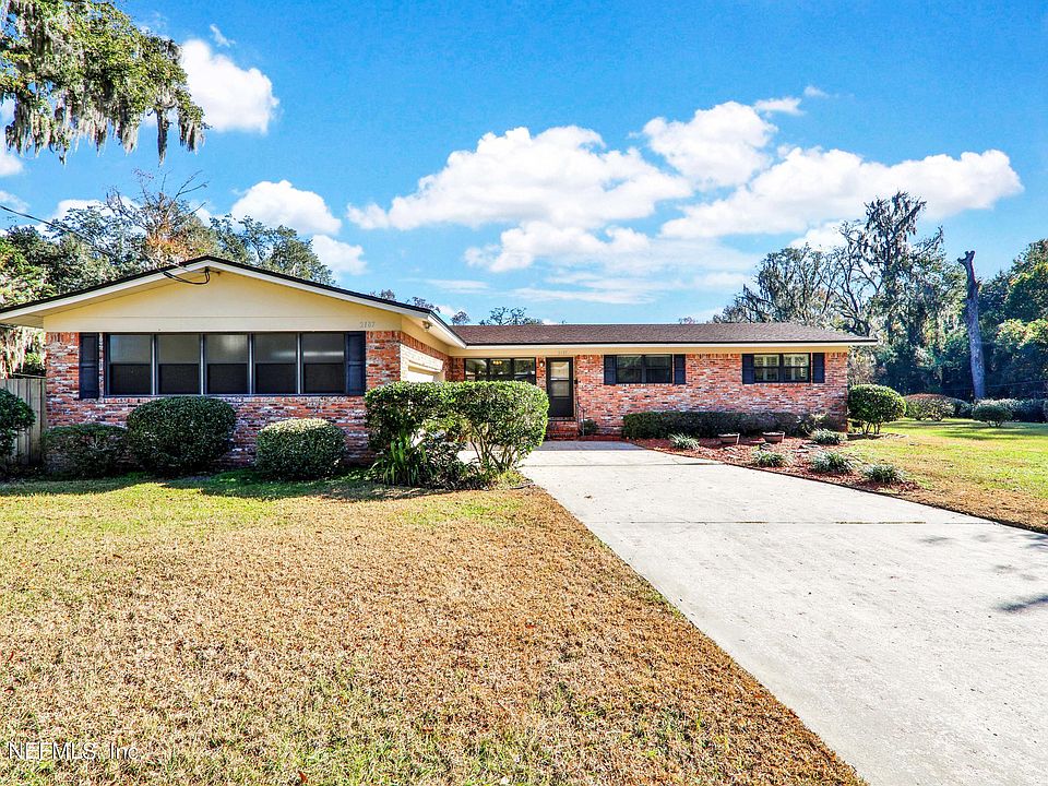1st image of 2187 Holly Leaf Ln