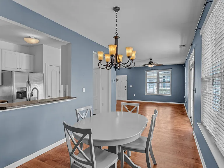 5324 Charmont Ct — Photo 11